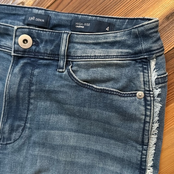 J. Jill denim high- rise cropped shore wash 4 - Picture 2 of 10